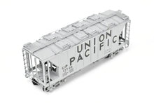 Load image into Gallery viewer, HO Brass Pecos River Brass UP - Union Pacific ACF 34&#39; Covered Hopper Closed Sides/Square Hatches CP #12706
