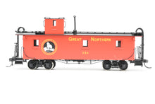 Load image into Gallery viewer, HO Brass CON NBL - North Bank Line GN - Great Northern 33' Truss Rod Caboose FP No. X84
