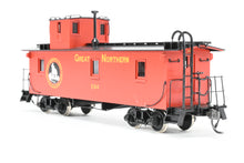 Load image into Gallery viewer, HO Brass CON NBL - North Bank Line GN - Great Northern 33' Truss Rod Caboose FP No. X84

