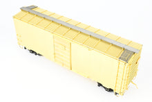 Load image into Gallery viewer, O Brass Proto:48 Protocraft C&amp;NW - Chicago &amp; Northwestern or CMO 1937 AAR Modified Boxcar w/Viking Roof and Youngstown 6&#39; Door
