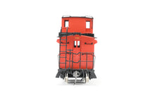 Load image into Gallery viewer, HO Brass CON NBL - North Bank Line GN - Great Northern 33' Truss Rod Caboose FP No. X84
