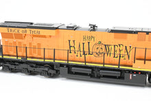 Load image into Gallery viewer, HO MTH - Mike&#39;s Train House &quot;Halloween&quot; #1031 ES44AC With Proto-Sound 3.0/DCC
