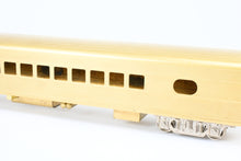 Load image into Gallery viewer, HO Brass Soho MILW - Milwaukee Road #480 Coach
