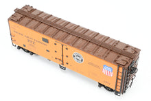 Load image into Gallery viewer, HO Brass CIL - Challenger Imports PFE - Pacific Fruit Express R-40-25 Refrigerator Car FP #2117

