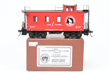 Load image into Gallery viewer, O Scale CON Beaver Creek Model Co. GN - Great Northern Wood Caboose FP #X337 &quot;Collectors Edition&quot;
