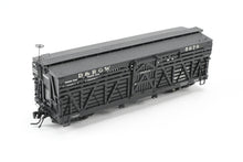 Load image into Gallery viewer, HOn3 Blackstone Models D&amp;RGW - Denver &amp; Rio Grande Western 30&#39; Stock Car No. 5678
