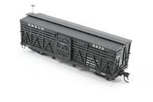 Load image into Gallery viewer, HOn3 Blackstone Models D&amp;RGW - Denver &amp; Rio Grande Western 30&#39; Stock Car No. 5678
