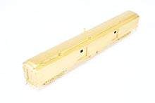 Load image into Gallery viewer, HO Brass Cascade Models GN - Great Northern Baggage Modernized w/Round Ends Steel Doors #475-486
