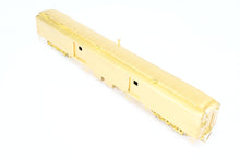 Load image into Gallery viewer, HO Brass Cascade Models GN - Great Northern Baggage Modernized w/Round Ends Steel Doors #475-486
