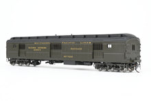 Load image into Gallery viewer, HO NEW Brass TCY - The Coach Yard SP - Southern Pacific HW Horse-Baggage Class 70-BH-3 FP #7226
