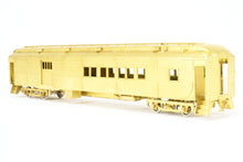 Load image into Gallery viewer, O Brass Oriental Limited GN - Great Northern HW Combine/Caboose 557-586
