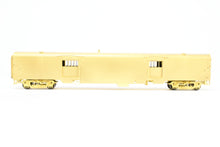 Load image into Gallery viewer, HO Brass A. W. Enterprises GN - Great Northern Streamlined Baggage Car #268-269 (End Door Version)

