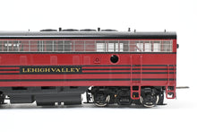 Load image into Gallery viewer, HO Brass Oriental Limited LV - Lehigh Valley EMD F3 A/B PH IV Factory Painted No Numbers
