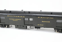 Load image into Gallery viewer, HO Brass CON TCY - The Coach Yard SP - Southern Pacific OWL Circa 1960 10-Car Train Pro-Painted
