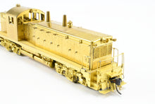 Load image into Gallery viewer, HO Brass CON OMI - Overland Models Inc. GN - Great Northern EMD NW-5 Original Version #186-195
