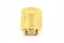 Load image into Gallery viewer, HO Brass A. W. Enterprises GN - Great Northern Streamlined Baggage Car #268-269 (End Door Version)
