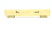 Load image into Gallery viewer, HO Brass A. W. Enterprises GN - Great Northern Streamlined Baggage Car #270-272
