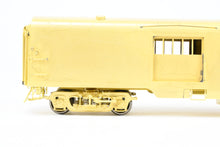 Load image into Gallery viewer, HO Brass A. W. Enterprises GN - Great Northern Streamlined Baggage Car #270-272
