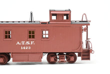 Load image into Gallery viewer, HO Brass Pecos River Brass ATSF - Santa Fe Wood Caboose 1930's Version CP No. 1423
