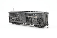 Load image into Gallery viewer, HOn3 Blackstone Models D&amp;RGW - Denver &amp; Rio Grande Western 30&#39; Stock Car Flying Grande No. 5687 Weathered
