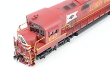 Load image into Gallery viewer, HO Brass Oriental Limited LV - Lehigh Valley C-628 Red Scheme FP and Lightly Weathered No. 640
