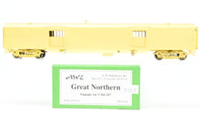 Load image into Gallery viewer, HO Brass A. W. Enterprises GN - Great Northern Streamlined Baggage Car #266-267
