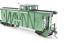 Load image into Gallery viewer, HO NEW Brass NBL - North Bank Line SN - Sacramento Northern Caboose #1632 Square End FP Green
