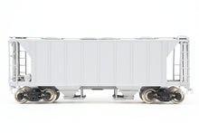 Load image into Gallery viewer, HO Brass Sunset Models ACF Models SSW - Cotton Belt AC&amp;F 70-Ton Covered Hopper CP #57567 LETTERING ISSUES
