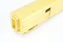 Load image into Gallery viewer, HO Brass A. W. Enterprises GN - Great Northern Streamlined Baggage Car #266-267
