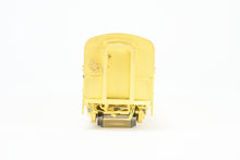 Load image into Gallery viewer, HO Brass A. W. Enterprises GN - Great Northern Streamlined Baggage Car #266-267
