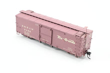 Load image into Gallery viewer, HOn3 Blackstone Models D&amp;RGW - Denver &amp; Rio Grande Western 30&#39; Box Car Flying Grande Herald No. 3425
