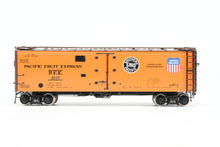 Load image into Gallery viewer, HO Brass CIL - Challenger Imports PFE - Pacific Fruit Express R-40-25 Refrigerator Car FP #2117
