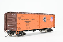 Load image into Gallery viewer, HO Brass CIL - Challenger Imports PFE - Pacific Fruit Express R-40-25 Refrigerator Car FP #2627
