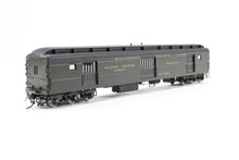 Load image into Gallery viewer, HO NEW Brass TCY - The Coach Yard SP - Southern Pacific HW Horse-Baggage Class 70-BH-3 FP SP Dark Olive No. 7224
