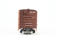 Load image into Gallery viewer, HO Brass CIL - Challenger Imports PFE - Pacific Fruit Express R-40-25 Refrigerator Car FP #2627
