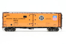 Load image into Gallery viewer, HO Brass CIL - Challenger Imports PFE - Pacific Fruit Express R-40-23 Steel Refrigerator Car FP #7811
