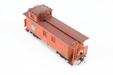 Load image into Gallery viewer, HO TrueLine Trains CV – Central Vermont Wood Offset Cupola Caboose Factory Finished No. 4001 w/ Light Weathering REBOXX

