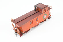 Load image into Gallery viewer, HO TrueLine Trains CV – Central Vermont Wood Offset Cupola Caboose Factory Finished No. 4001 w/ Light Weathering REBOXX

