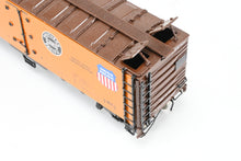 Load image into Gallery viewer, HO Brass CIL - Challenger Imports PFE - Pacific Fruit Express R-40-23 Steel Refrigerator Car FP #7811
