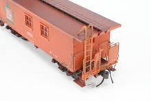 Load image into Gallery viewer, HO TrueLine Trains CV – Central Vermont Wood Offset Cupola Caboose Factory Finished No. 4001 w/ Light Weathering REBOXX
