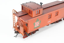 Load image into Gallery viewer, HO TrueLine Trains CV – Central Vermont Wood Offset Cupola Caboose Factory Finished No. 4001 w/ Light Weathering REBOXX
