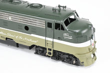 Load image into Gallery viewer, HO Brass Oriental Limited NP - Northern Pacific EMD F9A/F9B Set 1750 HP F/P Passenger Scheme
