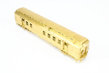 Load image into Gallery viewer, HO Brass Oriental Limited GN - Great Northern HW 60 Foot RPO #25-36

