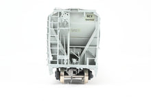 Load image into Gallery viewer, HO Brass OMI - Overland Models, Inc. Various Roads ACF 3-Bay Counterflow 4650 Cubic Feet Covered Hopper w/ 6 Round Hatches CP Allied Chemical #944502
