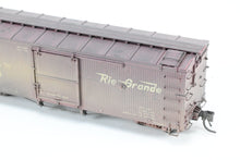 Load image into Gallery viewer, HOn3 Blackstone Models D&amp;RGW - Denver &amp; Rio Grande Western 30&#39; Box Car Flying Grande Herald No. 3426 RENUMBERED &amp; WEATHERED
