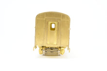Load image into Gallery viewer, HO Brass Oriental Limited GN - Great Northern LW 1221-1226 Coach
