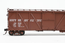 Load image into Gallery viewer, HO Brass CIL - Challenger Imports SP - Southern Pacific Class B-50-15 OB Wood Sheathed w/Murphy Roof FP #14616

