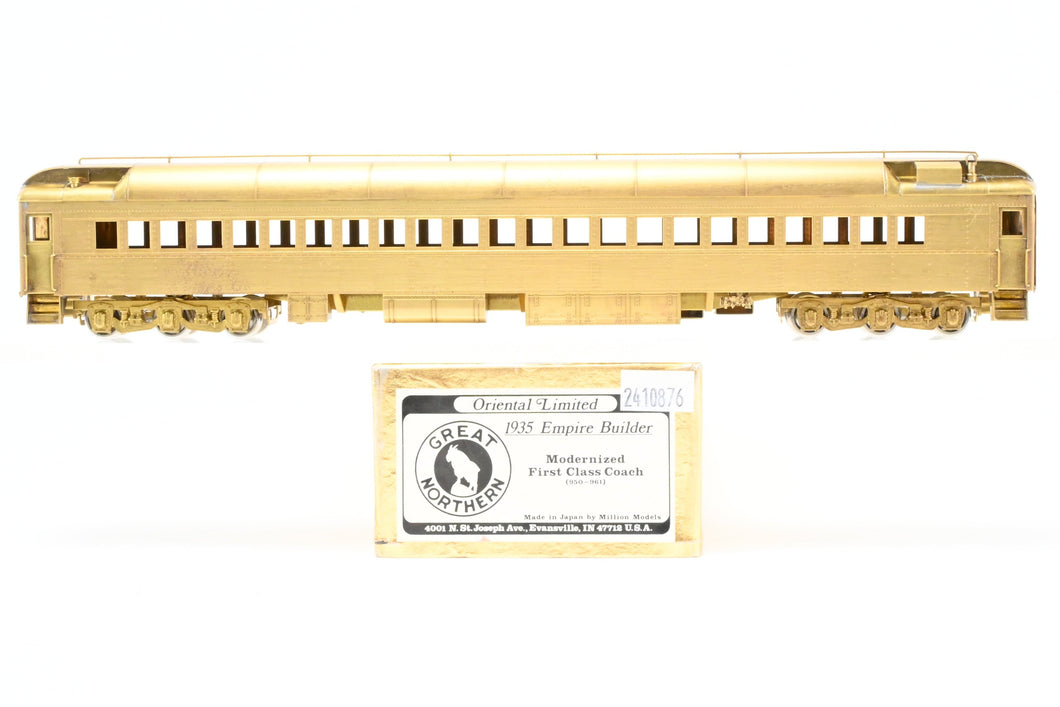 HO Brass Oriental Limited GN - Great Northern Modernized Heavyweight first Class Coach 950-961 for the 1935 Empire Builder