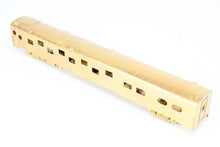 Load image into Gallery viewer, HO Brass Soho MILW - Milwaukee Road Raymond Series 16-Duplex-4DB Sleeper

