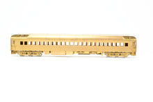 Load image into Gallery viewer, HO Brass Oriental Limited GN - Great Northern Modernized Heavyweight First Class Coach 950-961 1935 Empire Builder
